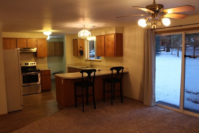 14355 Brown Trout in La Pine, OR - Building Photo - Building Photo