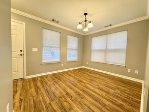 1382 Rural Hl in Antioch, TN - Foto de edificio - Building Photo