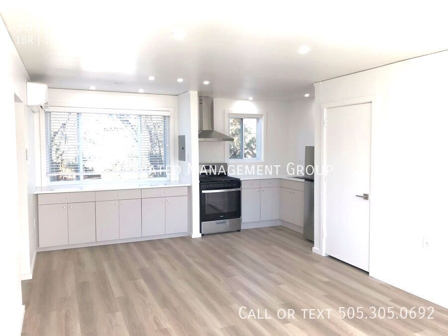 3811 Gold St in Los Alamos, NM - Foto de edificio