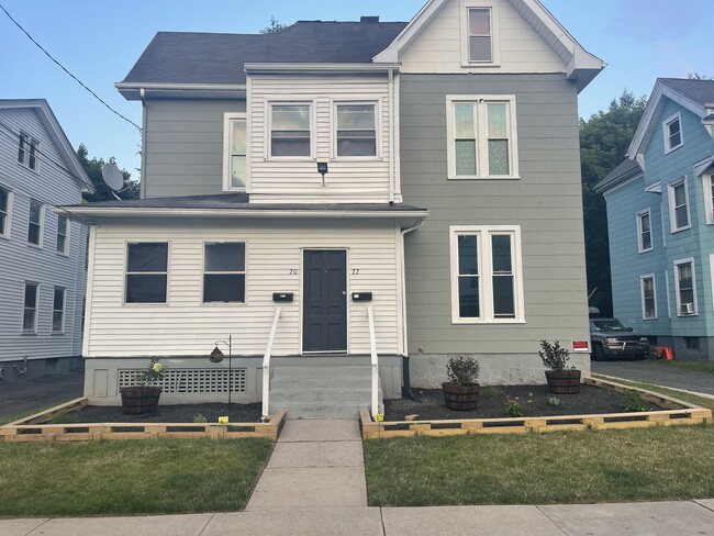 22 N 2nd St, Unit First floor in Meriden, CT - Building Photo - Building Photo