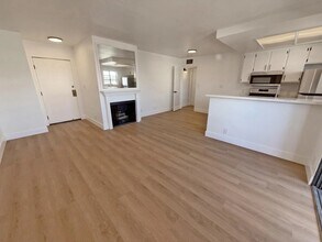 1321 N Vista St in Los Angeles, CA - Building Photo - Building Photo
