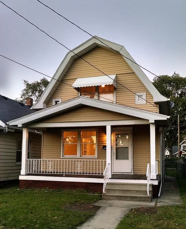 property at 621 Dearborn Ave