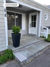 23 Maidstone Ave in East Hampton, NY - Building Photo - Building Photo