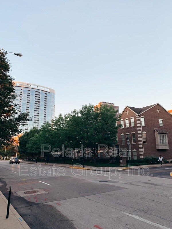 223 N New Jersey St in Indianapolis, IN - Building Photo - Building Photo