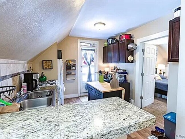 3100 S Acoma St-Unit -Unit 2 in Englewood, CO - Building Photo - Building Photo