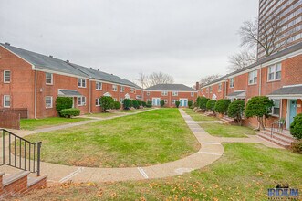 296-310-310 S Harrison St in East Orange, NJ - Building Photo - Building Photo