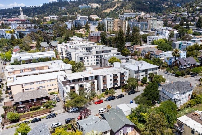 Parker House in Berkeley, CA - Building Photo - Building Photo