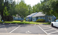 Brooks Quarry in Brookfield, CT - Foto de edificio - Building Photo