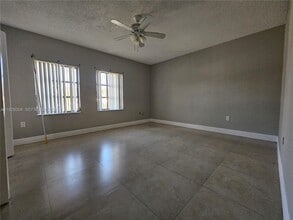 5317 SW 140th Pl in Miami, FL - Building Photo - Building Photo