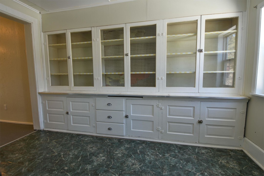 127 Woodlawn Ave-Unit -B in Green Bay, WI - Building Photo