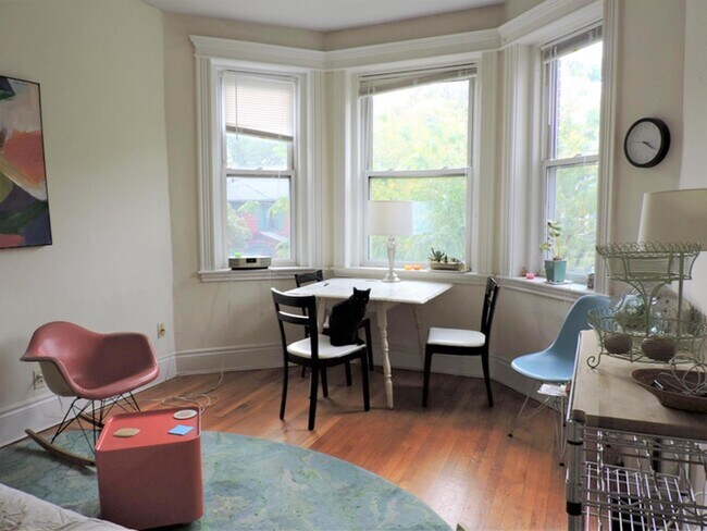 78 Kirkland St, Unit 22 in Cambridge, MA - Foto de edificio - Building Photo