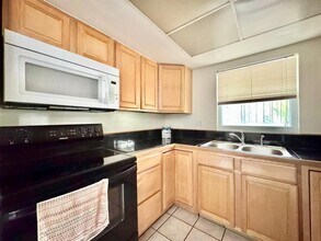 727 Milwaukee Ave in Dunedin, FL - Building Photo - Building Photo