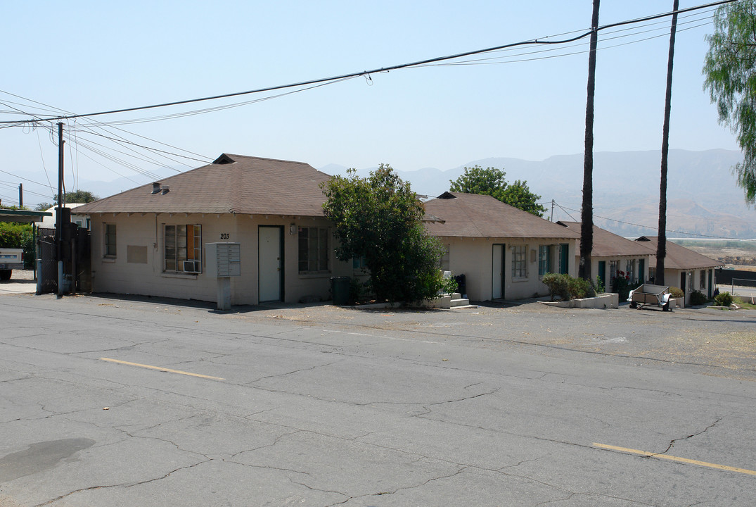 Santa Clara Apartments in Fillmore, CA - Building Photo