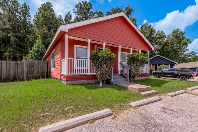 144 Varsity Drive in Huntsville, TX - Building Photo - Building Photo