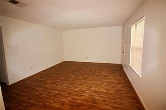 511 W Oak St in Weatherford, TX - Building Photo - Building Photo