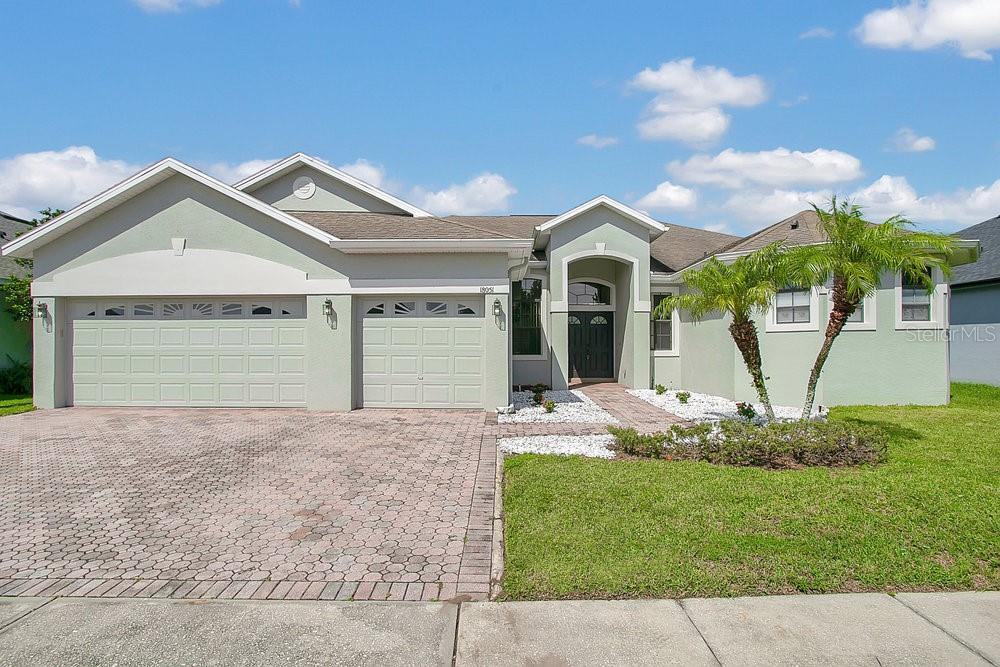 18051 Thornhill Grand Cir in Orlando, FL - Foto de edificio