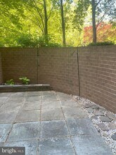 10101 Grosvenor Pl in North Bethesda, MD - Building Photo - Building Photo