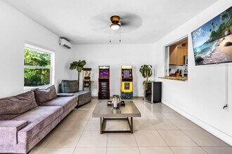 18735 NE 18th Ave in Miami, FL - Building Photo - Building Photo