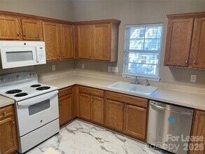 10913 Princeton Village Dr in Charlotte, NC - Building Photo - Building Photo