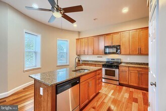 2200 Brookfield Ave in Baltimore, MD - Building Photo - Building Photo