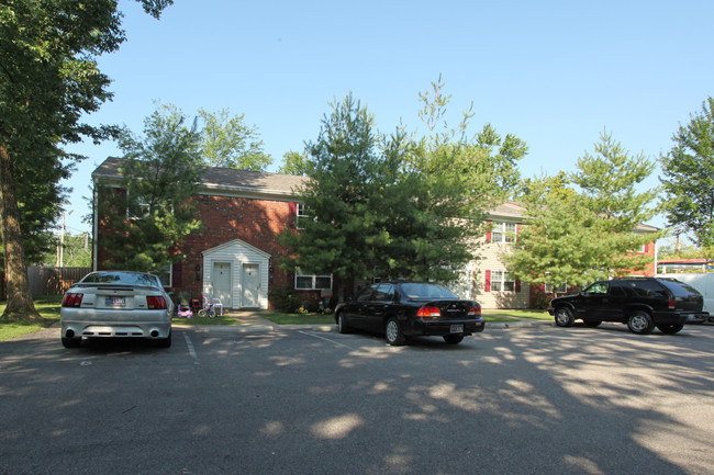 Bryn Mawr Apartments in New Albany, IN - Building Photo - Building Photo