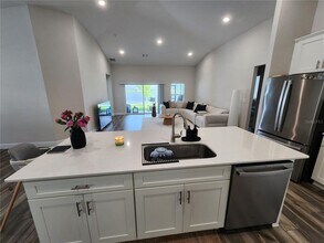 1315 Daisy Feild Dr in Winter Haven, FL - Building Photo - Building Photo