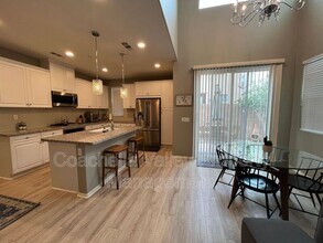 321 Paseo Gusto in Palm Desert, CA - Building Photo - Building Photo