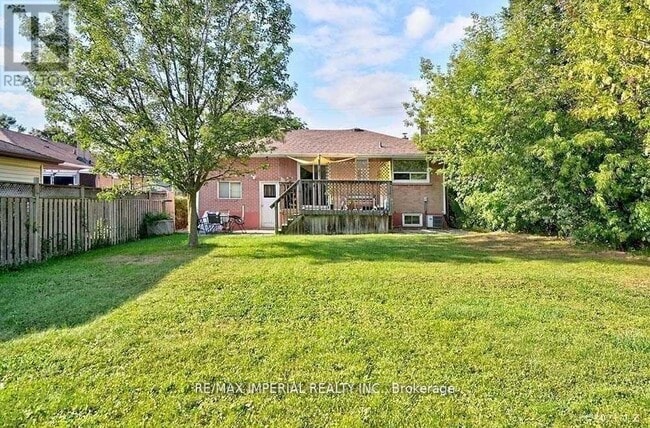 property at 711 Gilbert St W