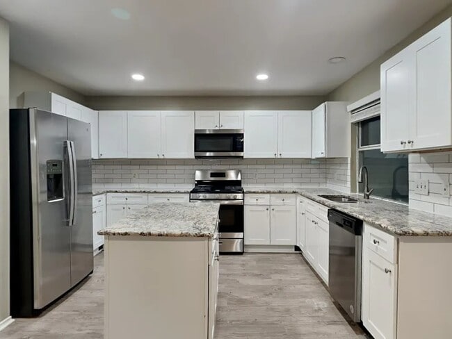 7213 Fossil Garden Dr in Arlington, TX - Building Photo - Building Photo