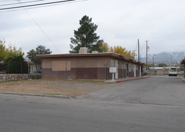 8017 Howard St in El Paso, TX - Building Photo - Building Photo