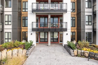 Liqwel Apartments in Chilliwack, BC - Building Photo - Building Photo