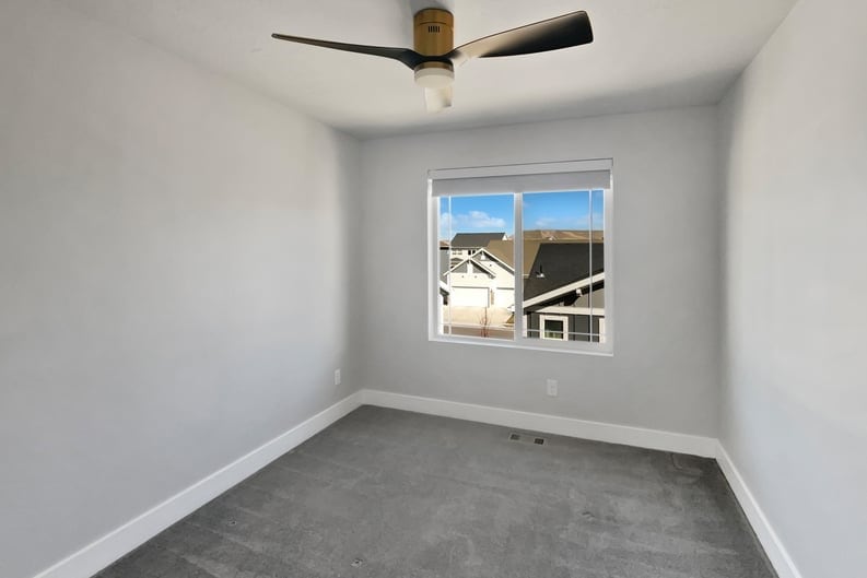 811 E Hillview Cir in Mesa, AZ - Building Photo