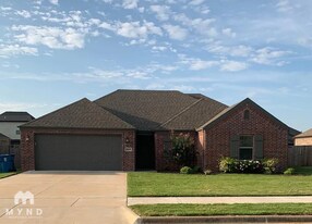 2303 SW Worthington Ave in Bentonville, AR - Building Photo