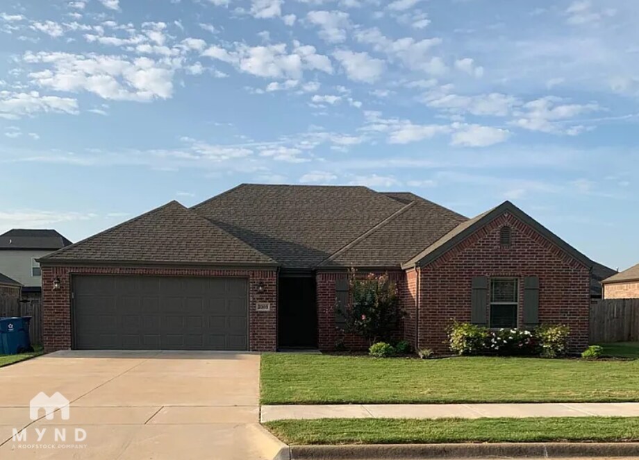 2303 SW Worthington Ave in Bentonville, AR - Building Photo