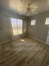 4254 NE Meadow Creek Cir in Fayetteville, AR - Building Photo - Building Photo