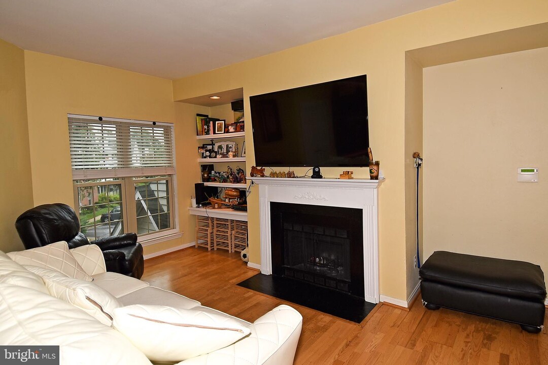 3914 Penderview Dr-Unit -524 in Fairfax, VA - Building Photo