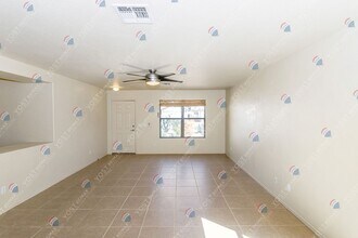 645 W Kingman Loop in Casa Grande, AZ - Building Photo - Building Photo