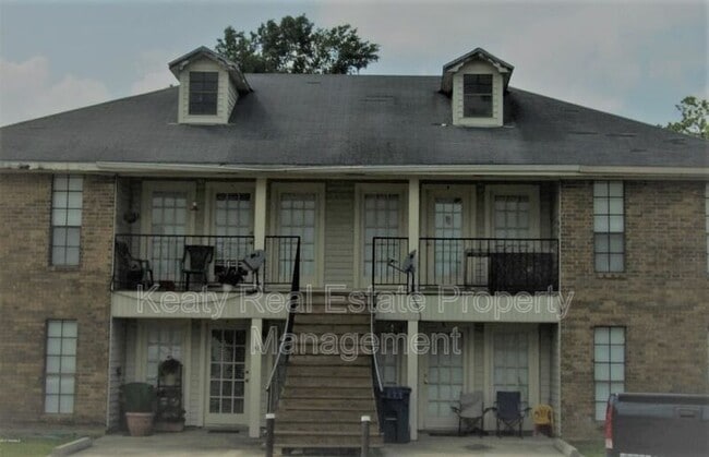 property at 102 Country Ln