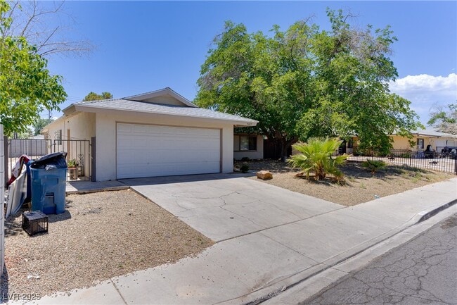 property at 4605 Cinderella Ln