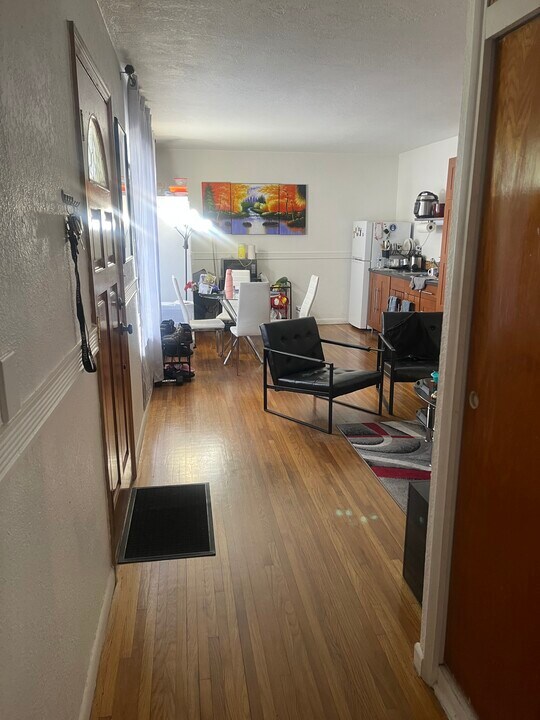 2015 SW 85th Ave, Unit apt in single family home in Miami, FL - Building Photo