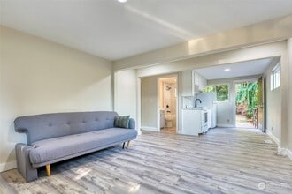 1744 NE 92nd St in Seattle, WA - Building Photo - Building Photo