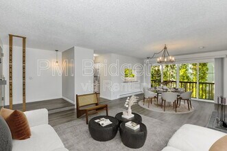 303 Cervantes Cir in Lake Oswego, OR - Building Photo - Building Photo