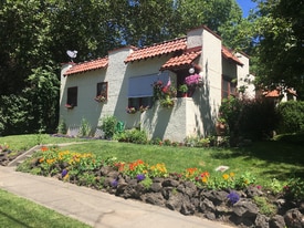 15 S Clinton St in Walla Walla, WA - Building Photo