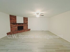 627 Valley View Dr in Allen, TX - Building Photo - Building Photo