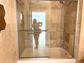 133 NE 2nd Ave, Unit 710 in Miami, FL - Building Photo - Building Photo