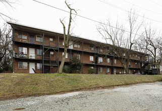 Brookdale Apartments in Durham, NC - Building Photo - Building Photo