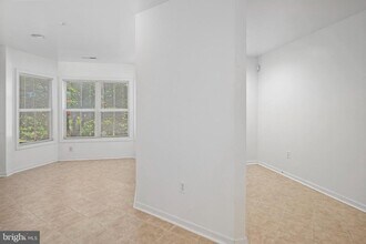 10229 Brighton Ridge Way in Columbia, MD - Building Photo - Building Photo