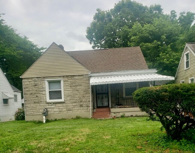 property at 1733 Gregg Ave