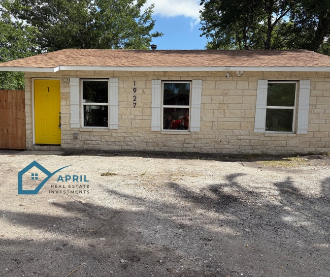 property at 1927 W Mayfield Blvd