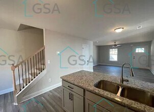 4306 Edwards Rd in Taylors, SC - Foto de edificio - Building Photo